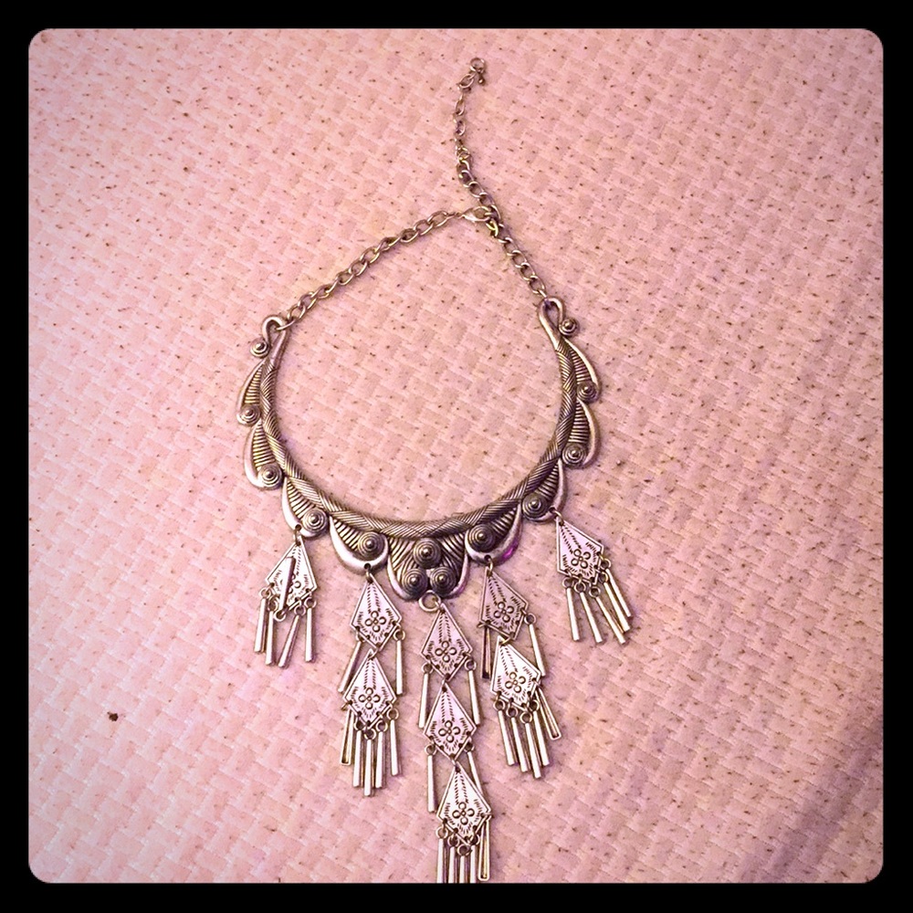 Statement piece necklace